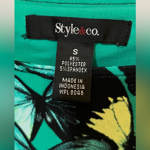 Style & co. Purchased at Macy’s. Size Small. Tunic multi color top. 3/4 sleeve. - Picture 3 of 7